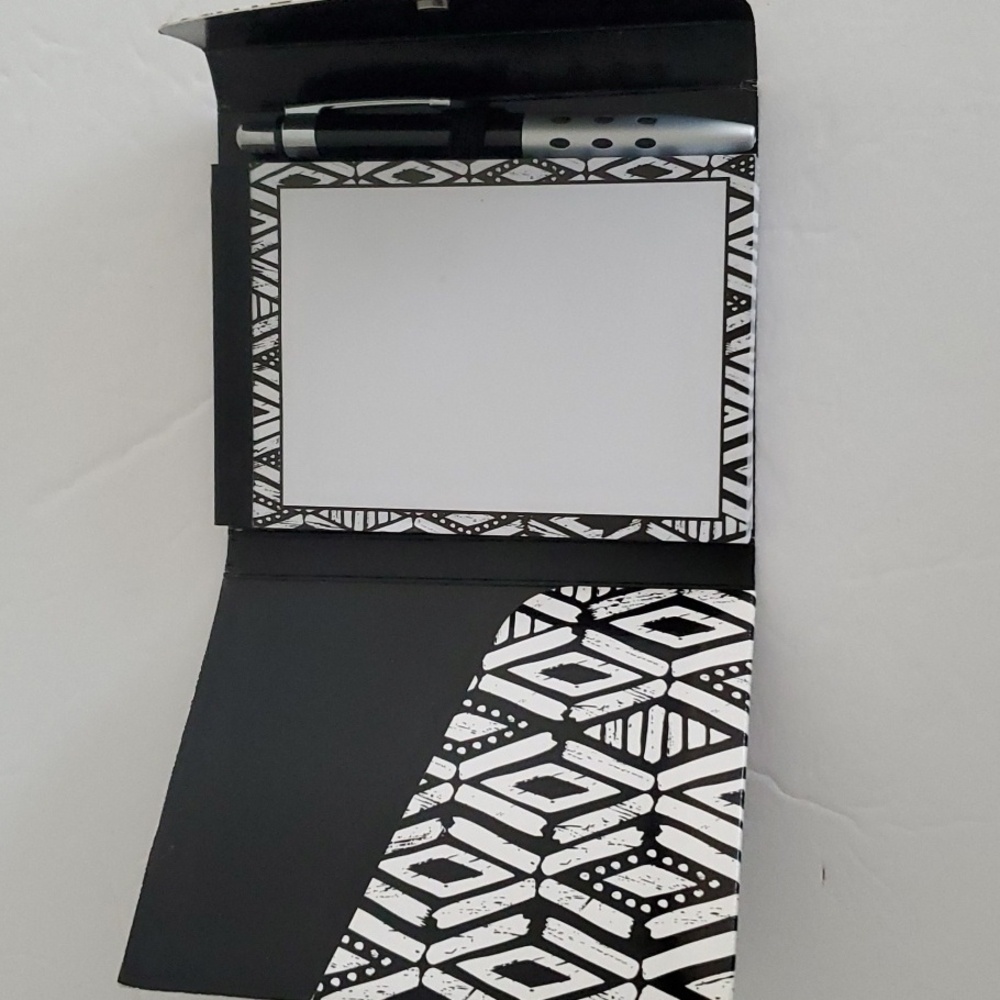 Three Pocket/Purse Note Books - Picture 10 of 10